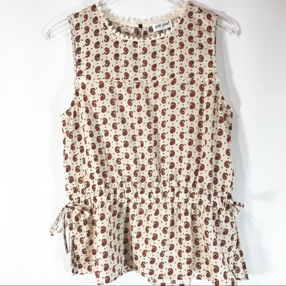 Wet Seal Brady Paisley High Neck Peplum Top - Picture 3 of 8